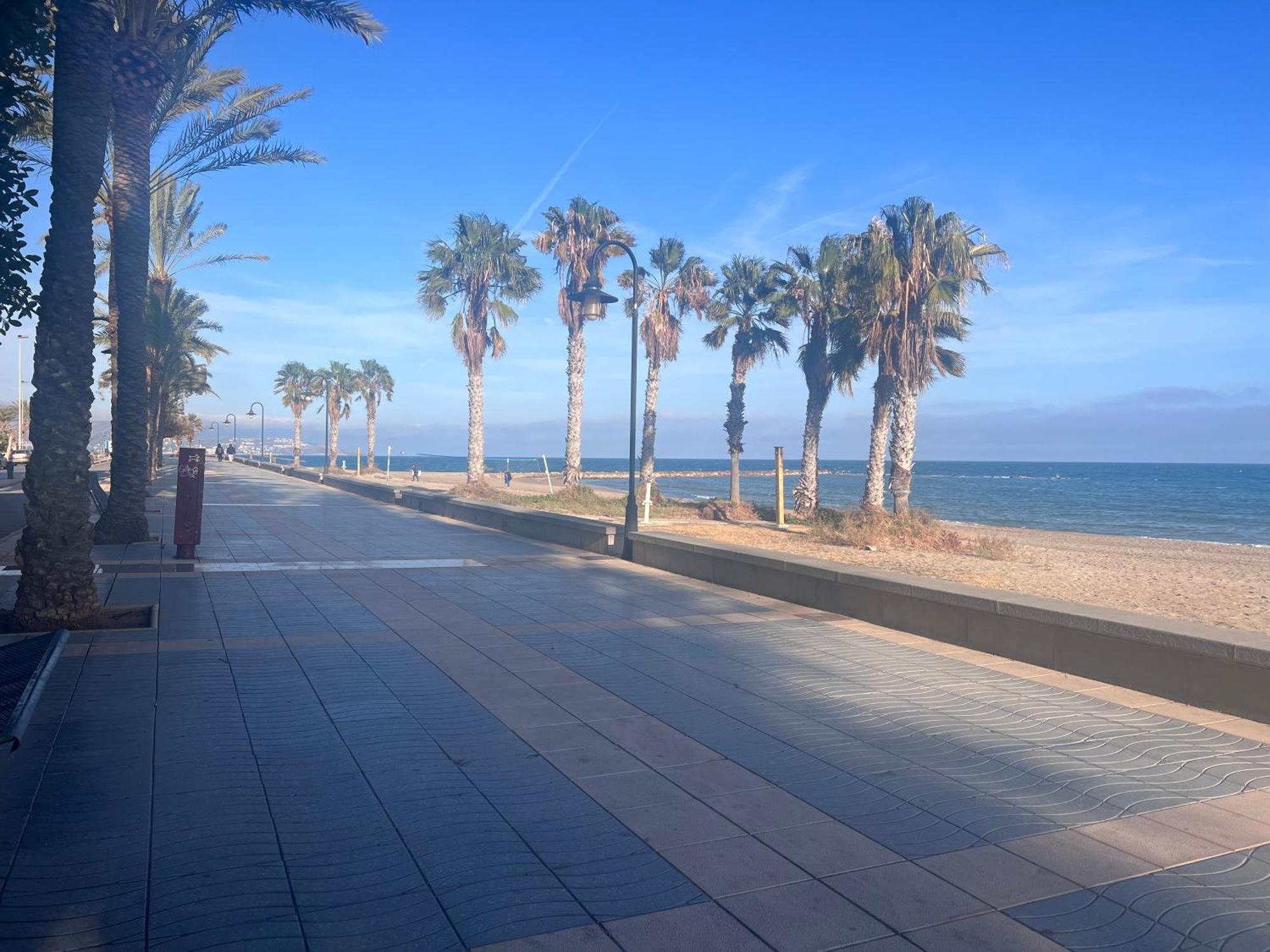 Playa Y Comodidad En Беникасим Экстерьер фото